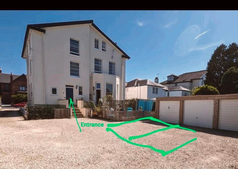 Cotswold Vip Regency Lodge Cheltenham Bagian luar foto